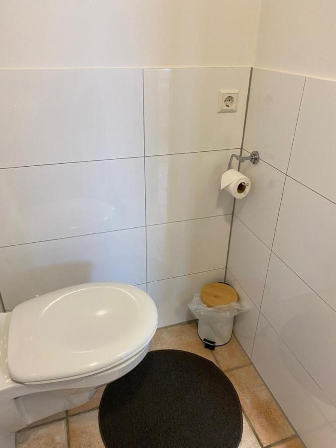 Ferienwohnung Monteurzimmer คาร์ลสรูเฮอ ภายนอก รูปภาพ